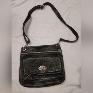 ROOTS Canadian black Leather Crossbody bag